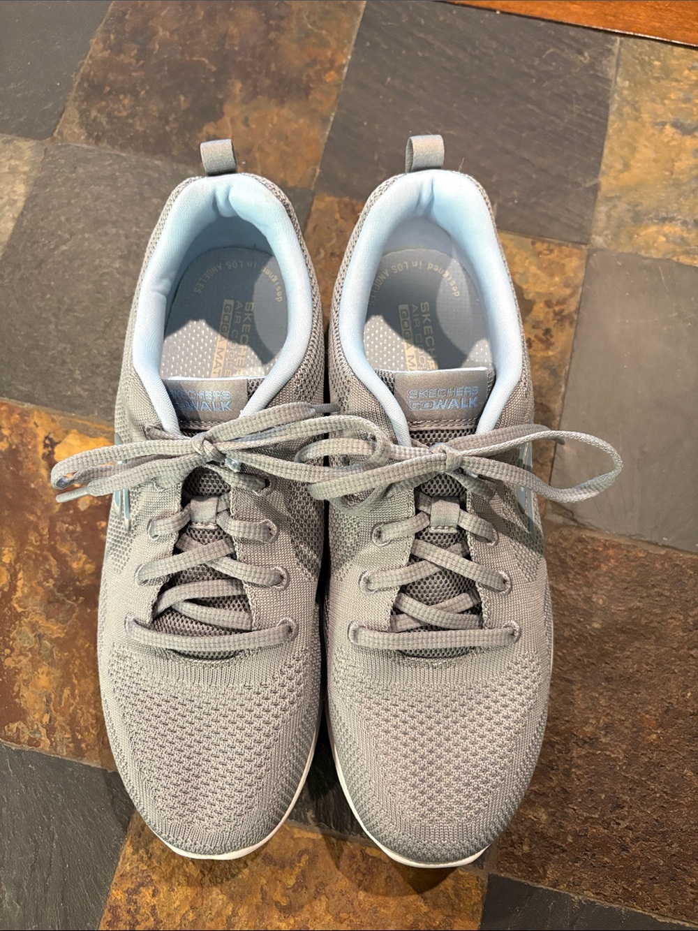 Skechers Go walk Goga mat Gray Knit Athletic Lace-Up Sneakers size 9. EUC - Picture 2 of 6